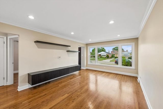 4449 N Ottawa Avenue, Norridge, IL 60706