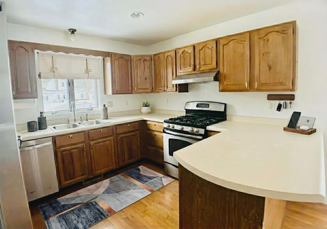 2648 3rd Avenue E, North Saint Paul, MN 55109