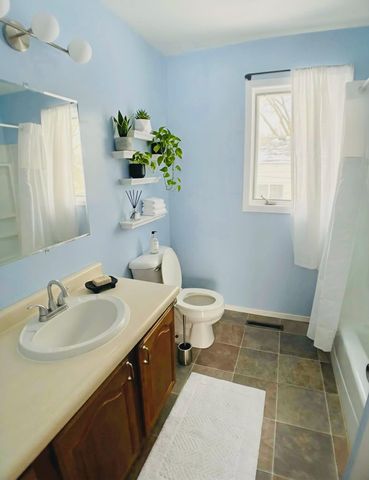 2648 3rd Avenue E, North Saint Paul, MN 55109