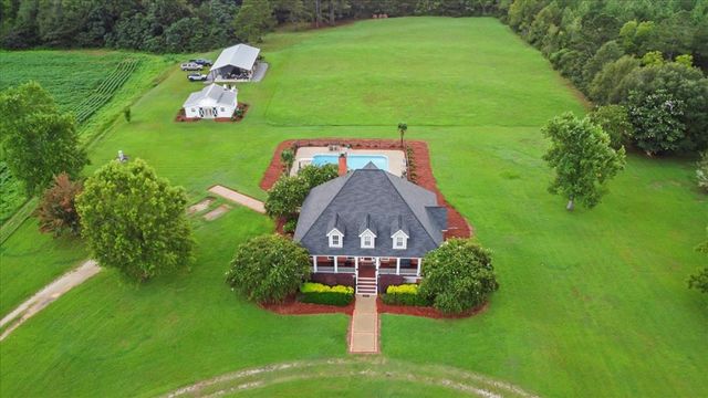 900 County Road 165, Headland, AL 36345