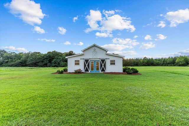 900 County Road 165, Headland, AL 36345