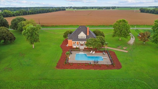 900 County Road 165, Headland, AL 36345