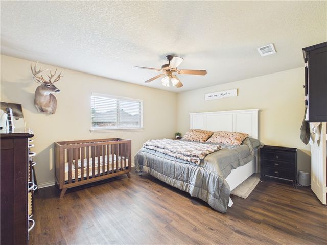 3504 Farah Drive, College Station, TX 77845