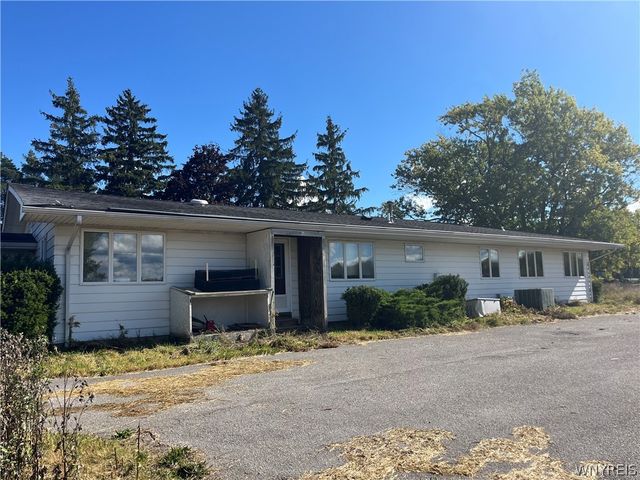 3916 Long Bridge, Albion, NY 14411