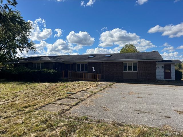 3916 Long Bridge, Albion, NY 14411