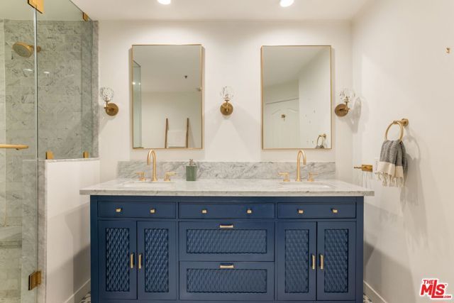 930 N Doheny Drive 103, West Hollywood, CA 90069