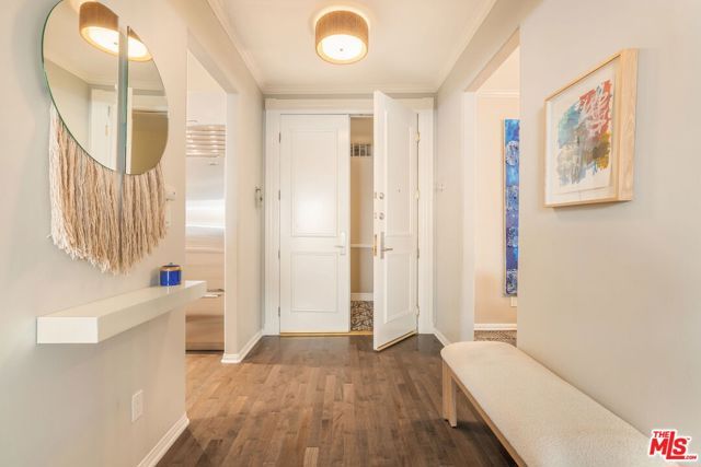 930 N Doheny Drive 103, West Hollywood, CA 90069