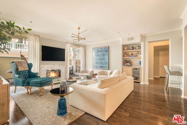 930 N Doheny Drive 103, West Hollywood, CA 90069