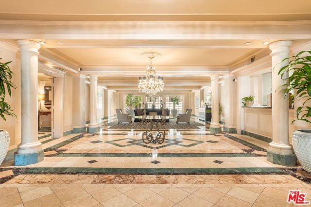 930 N Doheny Drive 103, West Hollywood, CA 90069