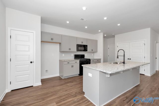 192 Mill Valley Way, New Market, AL 35761