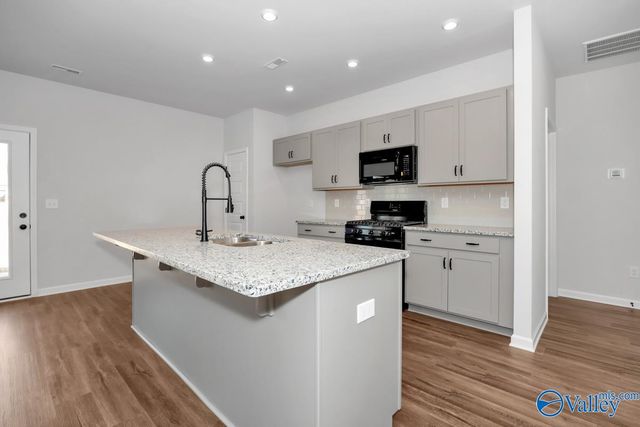 192 Mill Valley Way, New Market, AL 35761