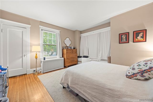 143 Oakland Place, Buffalo, NY 14222