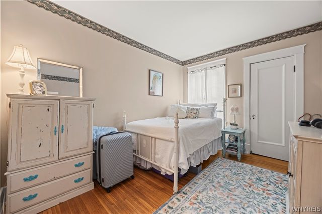 143 Oakland Place, Buffalo, NY 14222