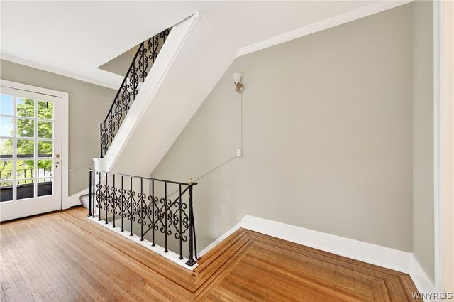 143 Oakland Place, Buffalo, NY 14222