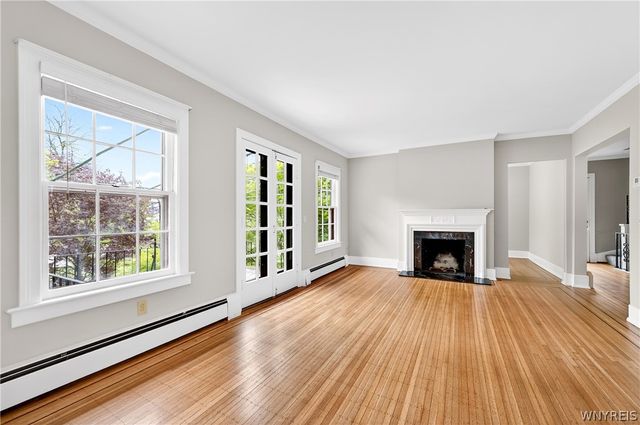 143 Oakland Place, Buffalo, NY 14222