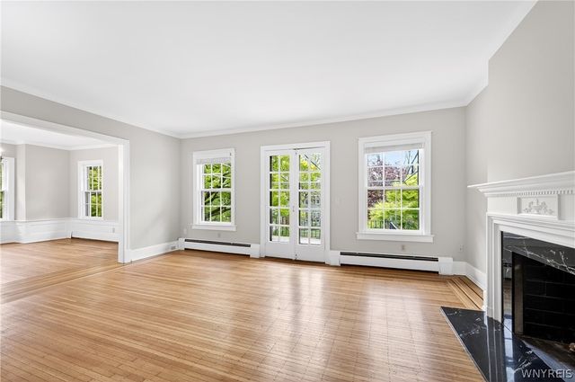 143 Oakland Place, Buffalo, NY 14222