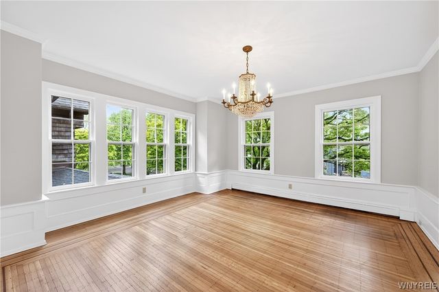 143 Oakland Place, Buffalo, NY 14222