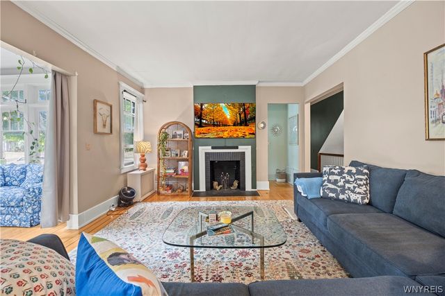 143 Oakland Place, Buffalo, NY 14222