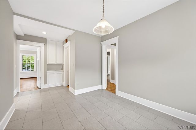 143 Oakland Place, Buffalo, NY 14222