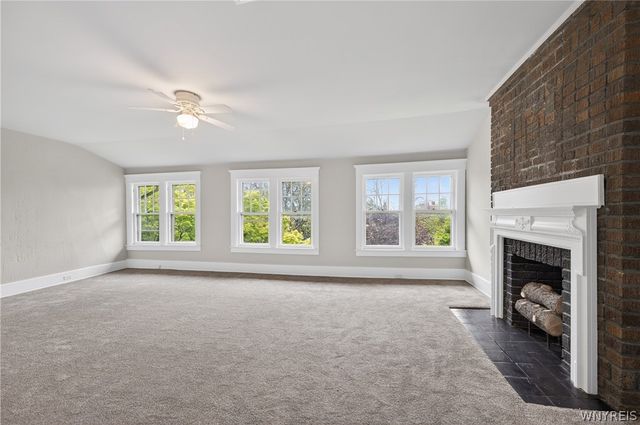 143 Oakland Place, Buffalo, NY 14222