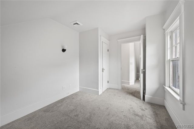 143 Oakland Place, Buffalo, NY 14222