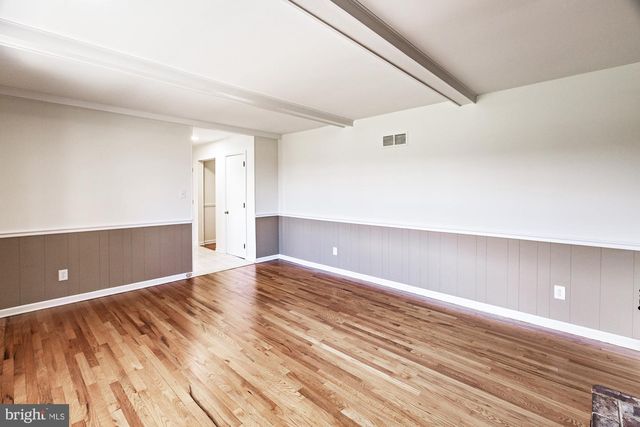 16 BEMIS RD, Newark, DE 19711