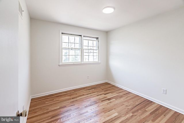 16 BEMIS RD, Newark, DE 19711