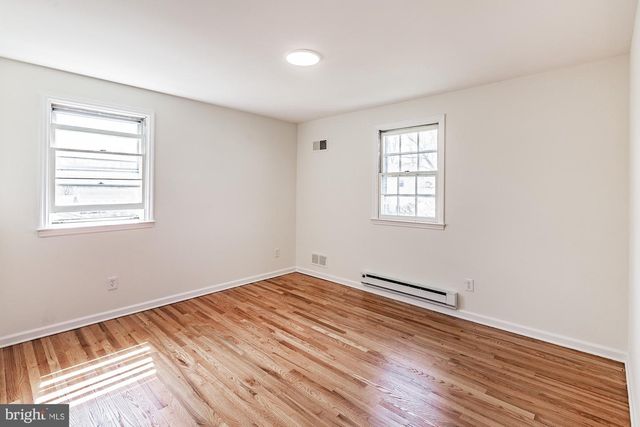 16 BEMIS RD, Newark, DE 19711