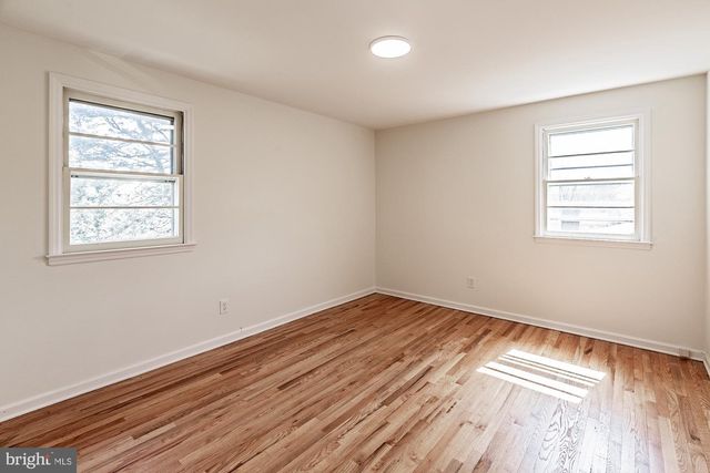 16 BEMIS RD, Newark, DE 19711