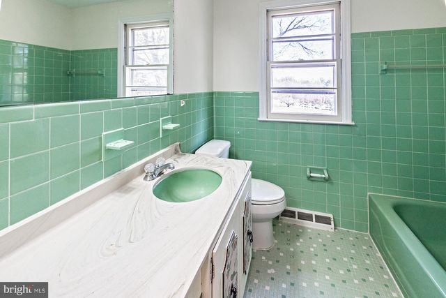 16 BEMIS RD, Newark, DE 19711