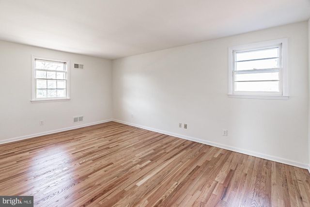 16 BEMIS RD, Newark, DE 19711