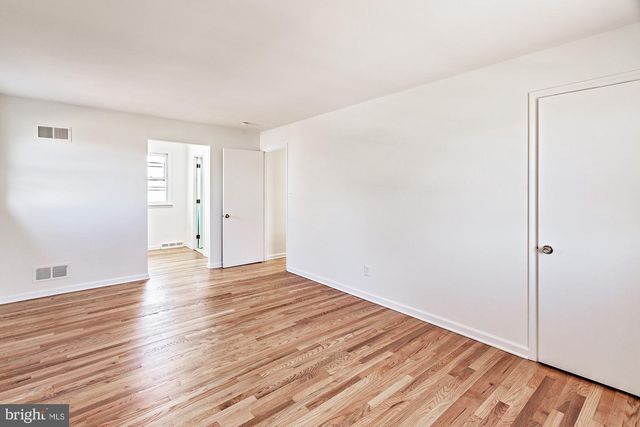 16 BEMIS RD, Newark, DE 19711