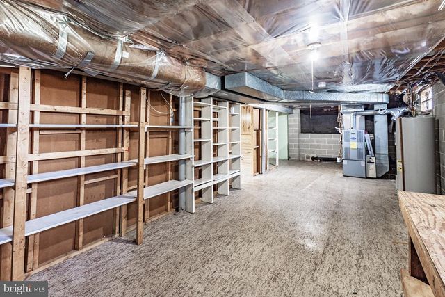 16 BEMIS RD, Newark, DE 19711