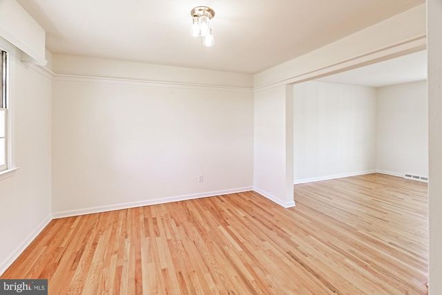 16 BEMIS RD, Newark, DE 19711