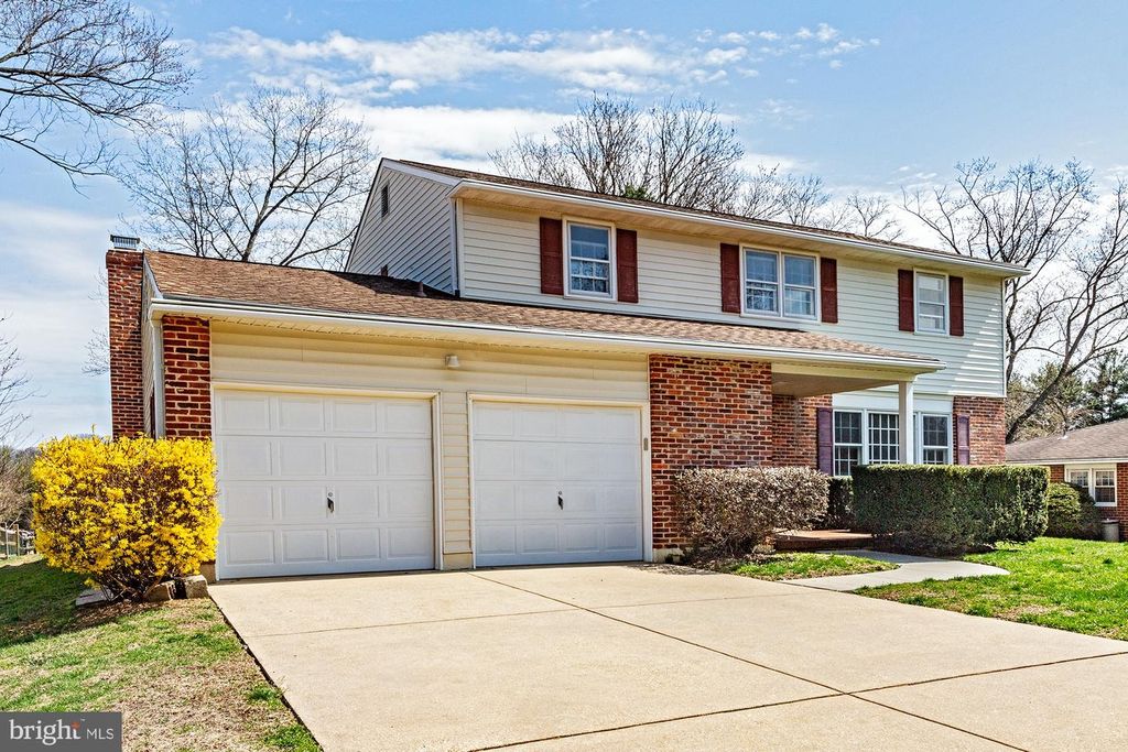 16 BEMIS RD, Newark, DE 19711