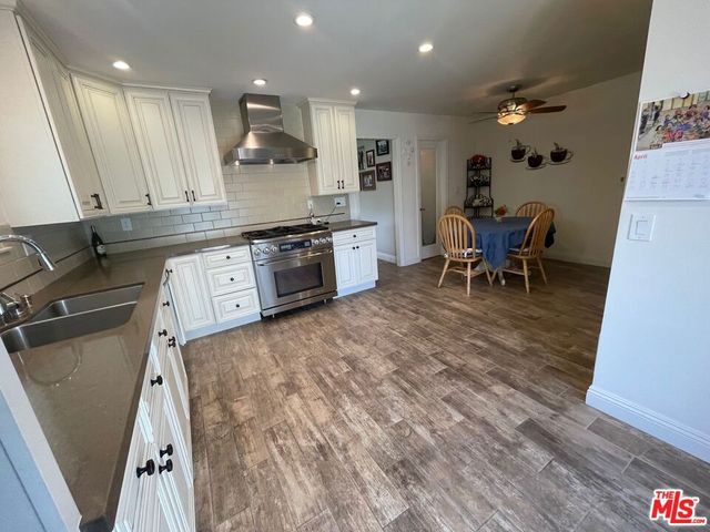 16962 Agate Circle, Huntington Beach, CA 92649