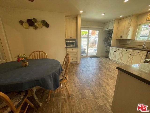 16962 Agate Circle, Huntington Beach, CA 92649