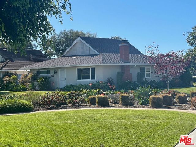 16962 Agate Circle, Huntington Beach, CA 92649
