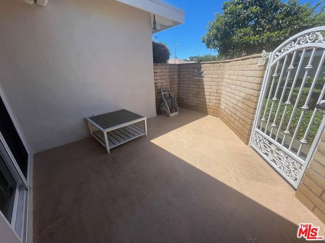 16962 Agate Circle, Huntington Beach, CA 92649