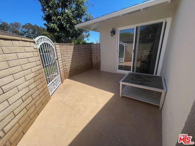 16962 Agate Circle, Huntington Beach, CA 92649
