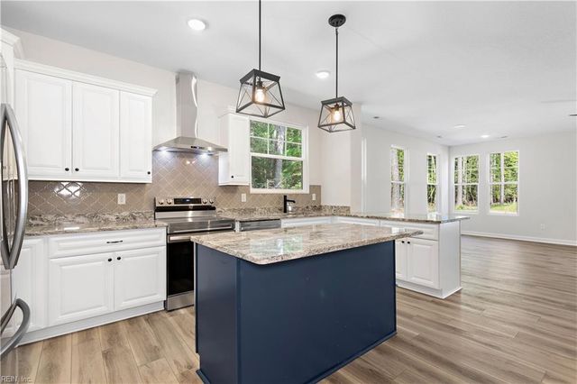6 AC Harris Creek RD, Hampton, VA 23669