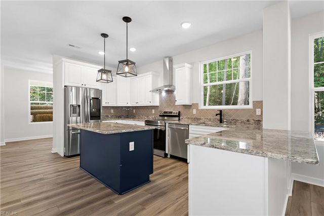 6 AC Harris Creek RD, Hampton, VA 23669
