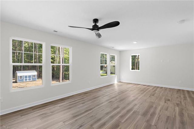 6 AC Harris Creek RD, Hampton, VA 23669