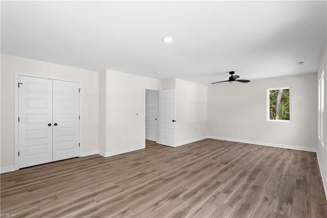 6 AC Harris Creek RD, Hampton, VA 23669