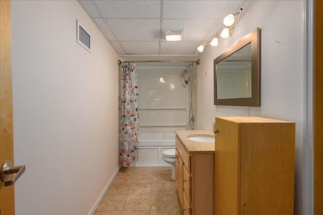 2513 Burl Oak Curve, Hudson, WI 54016