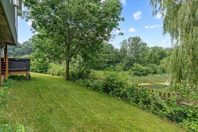 2513 Burl Oak Curve, Hudson, WI 54016