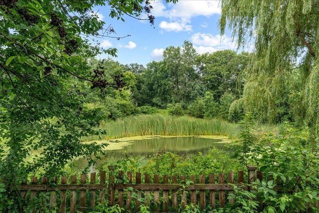 2513 Burl Oak Curve, Hudson, WI 54016