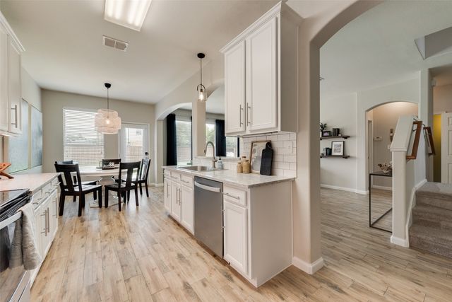 209 Foreston Drive, Roanoke, TX 76262