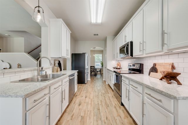 209 Foreston Drive, Roanoke, TX 76262