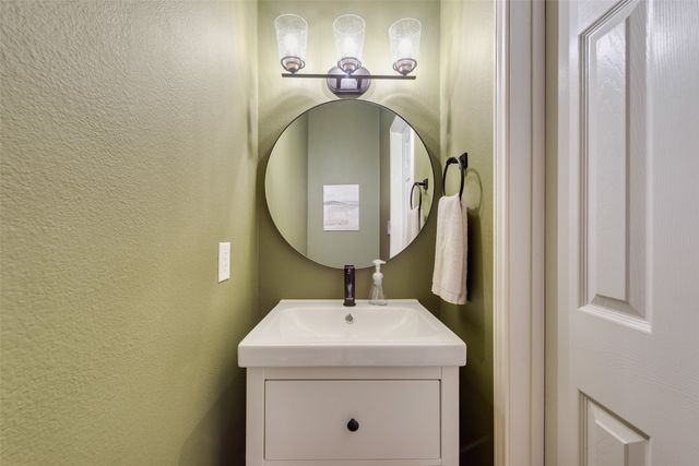 209 Foreston Drive, Roanoke, TX 76262